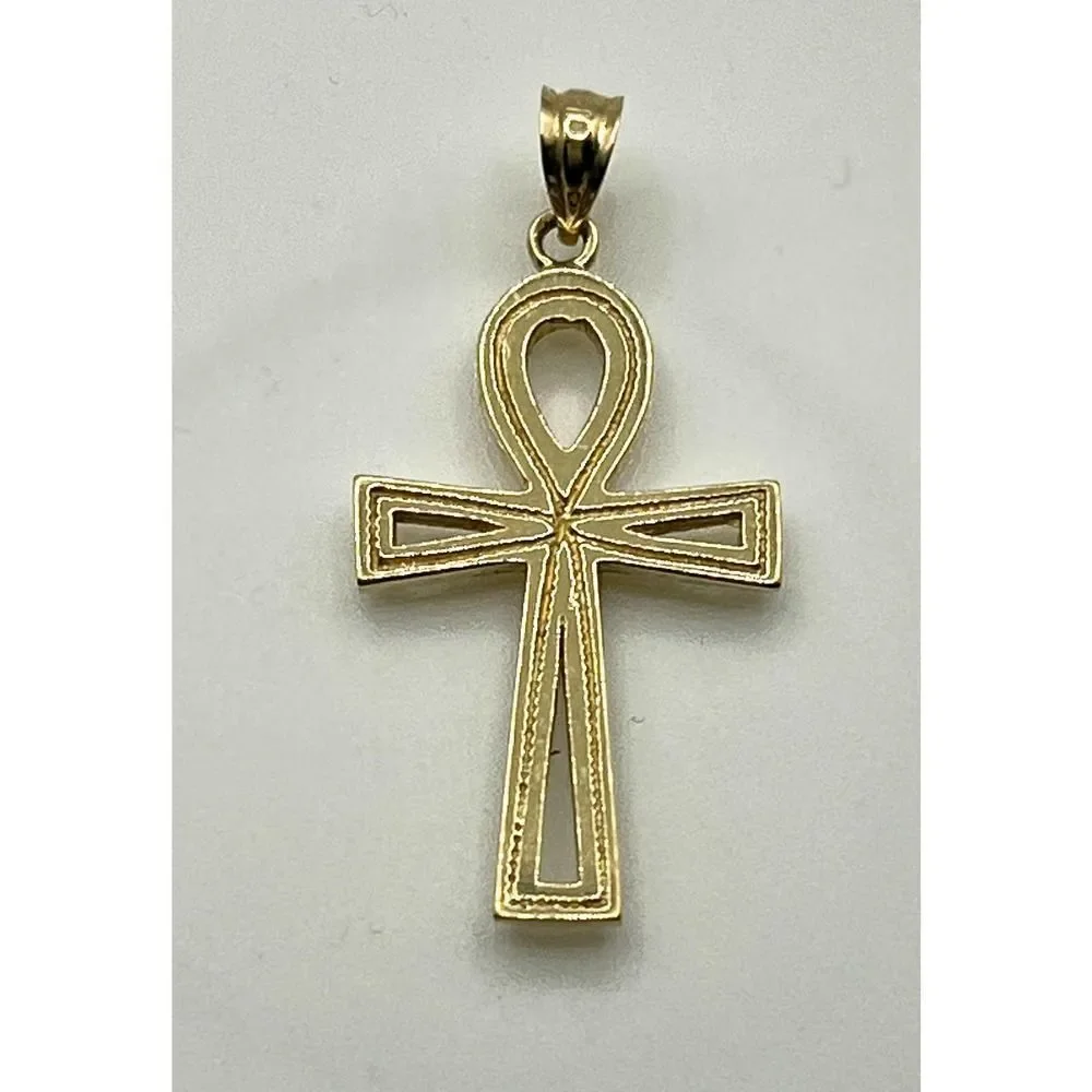 14k Gold Ankh or Egyptian Cross Pendant